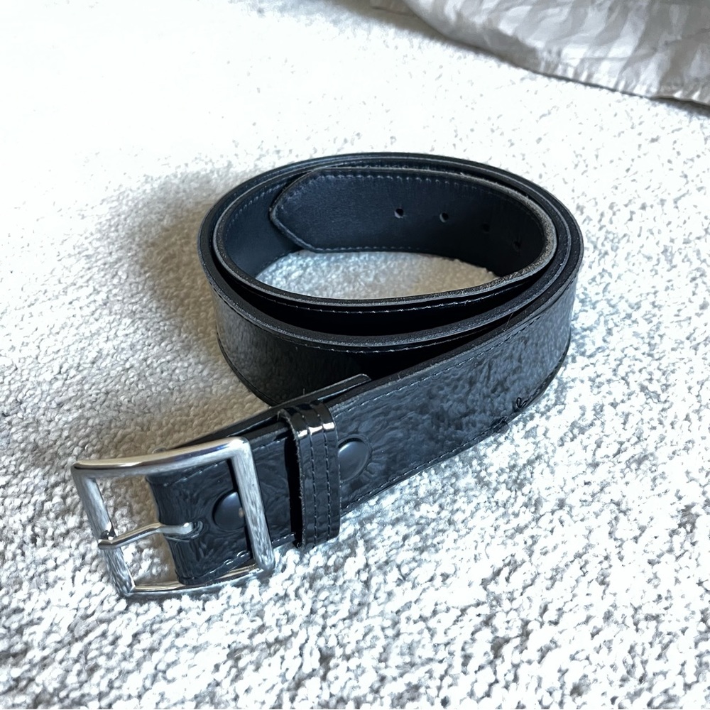Genuine patent leather belt. Sports belt. Size 48. Black.